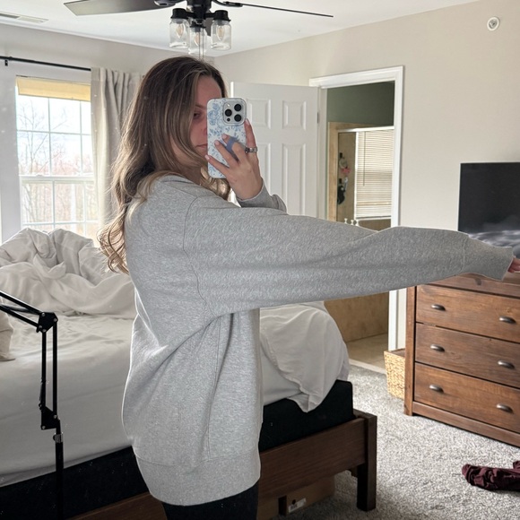 Aritzia softfleece boyfriend Crewneck - Picture 5 of 5